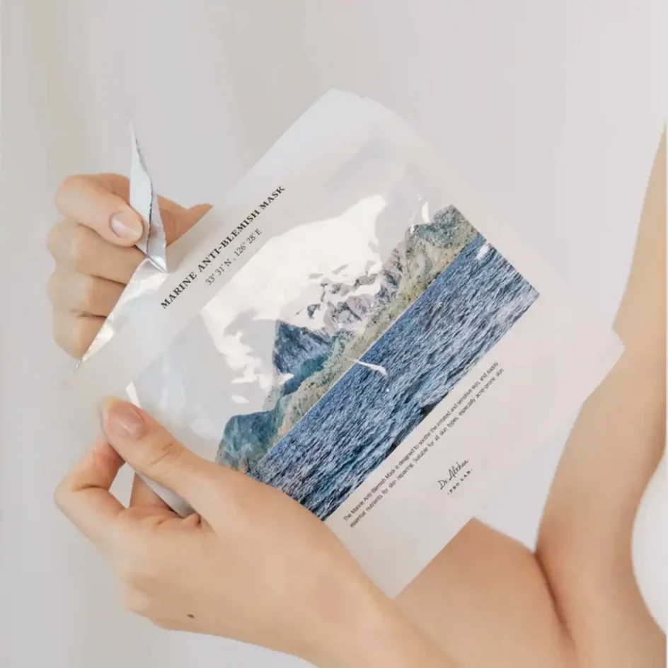 Marine sheet mask with green retinol extract