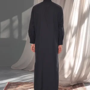 Islamic mens thobe with mandarin collar