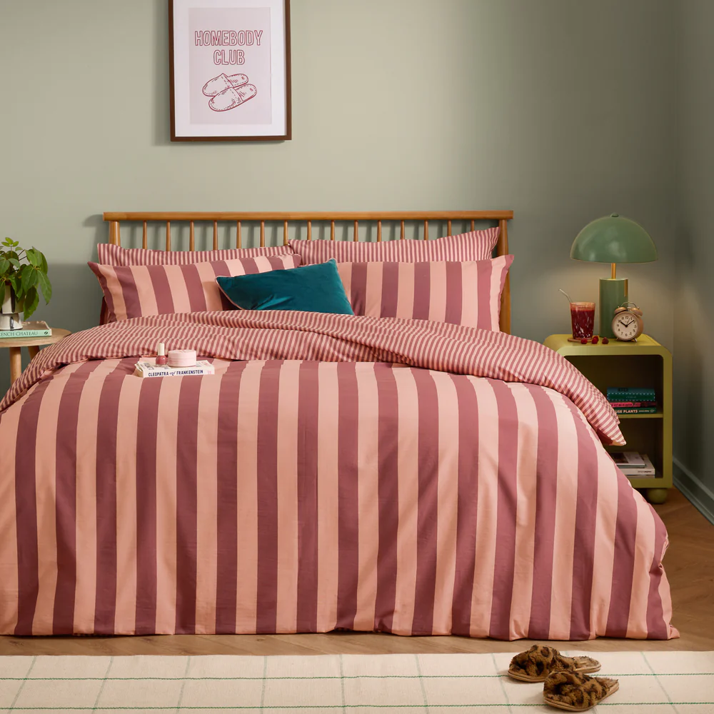 raspberry smoothie duvet set reversible bedding