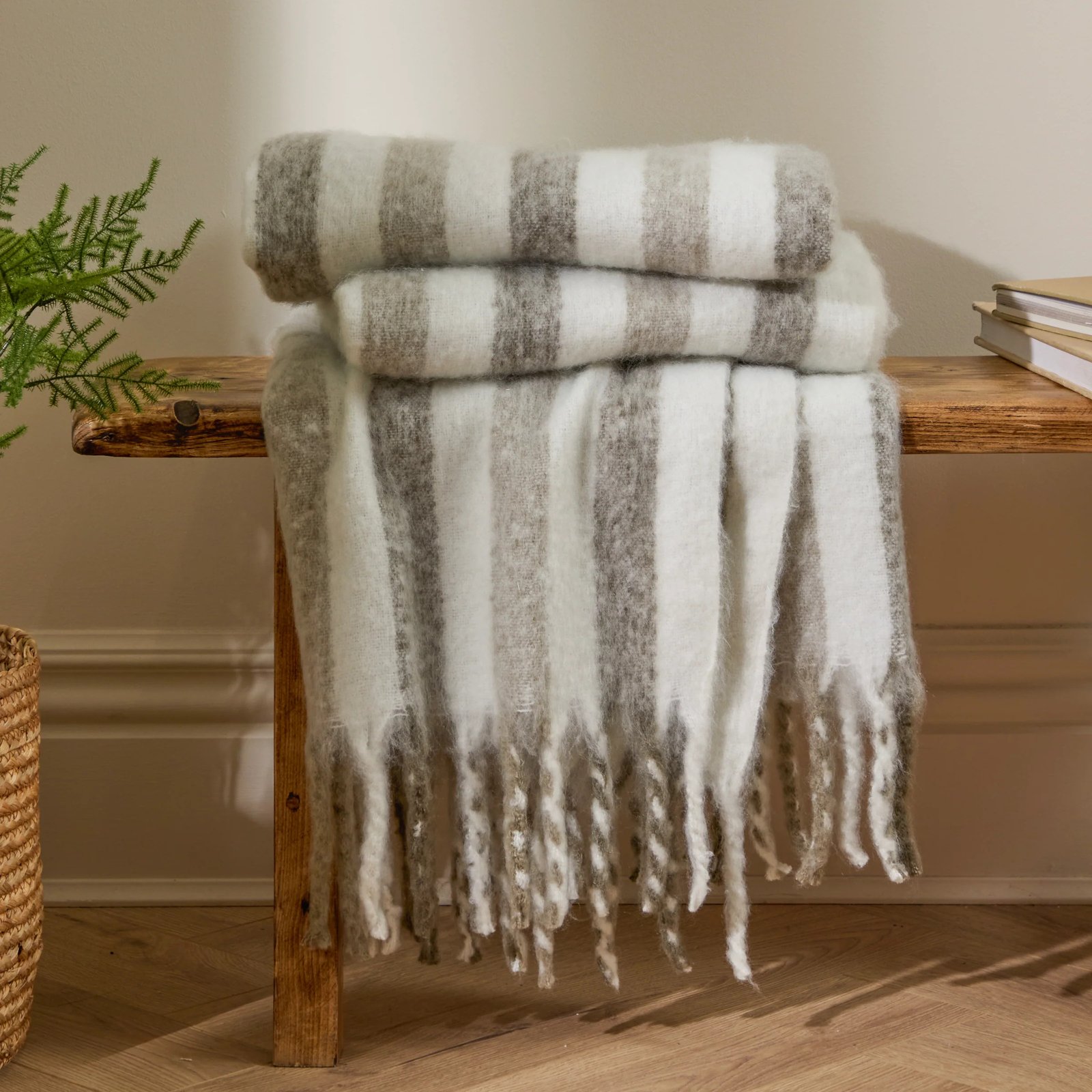 decorative fringe blanket
